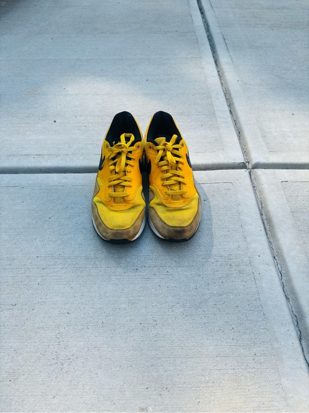 Nike Air Max 1 Men’s Yellow and Black & White Low-Top Sneakers size 13 - Picture 9 of 12